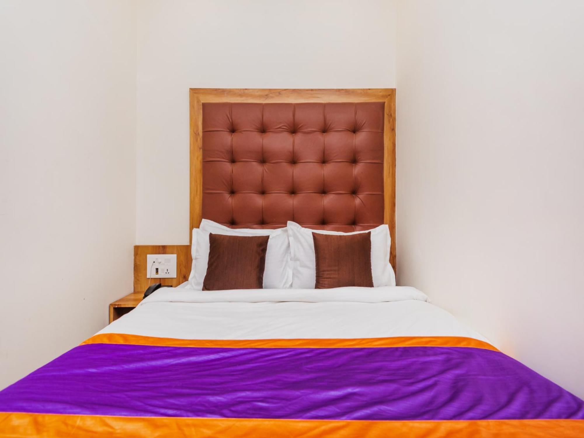 Hotel Era Мумбаї Екстер'єр фото