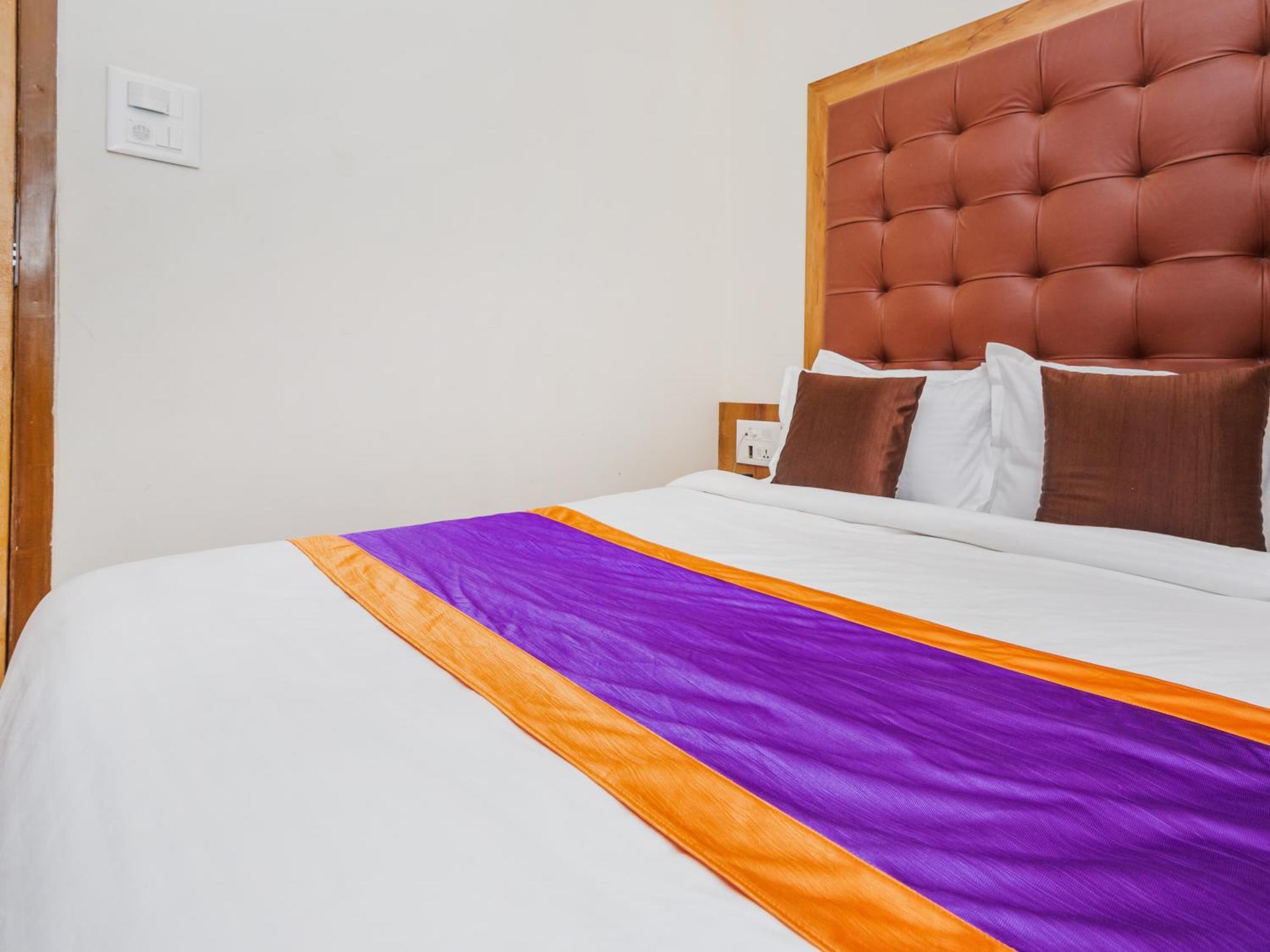 Hotel Era Мумбаї Екстер'єр фото