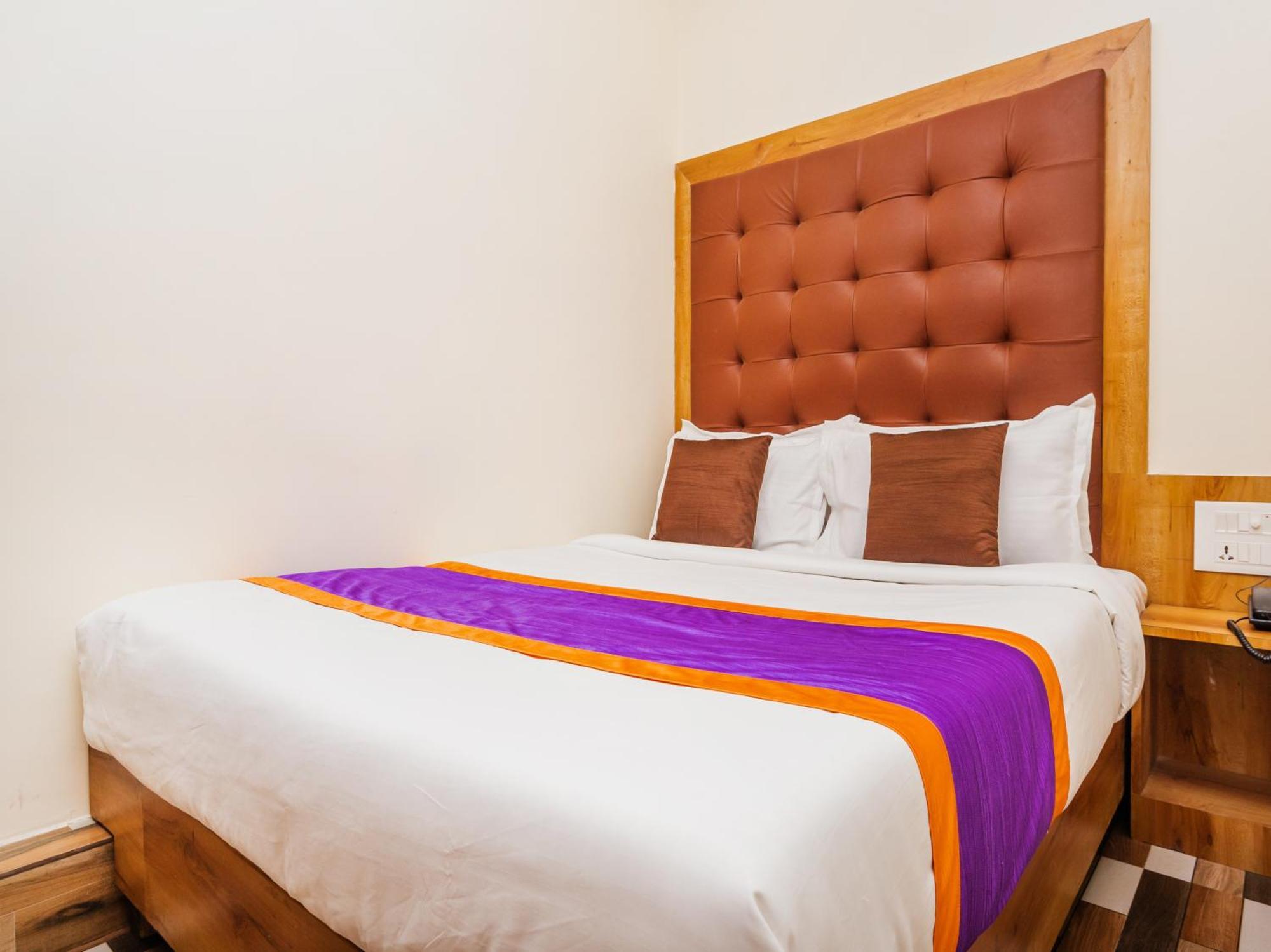 Hotel Era Мумбаї Екстер'єр фото